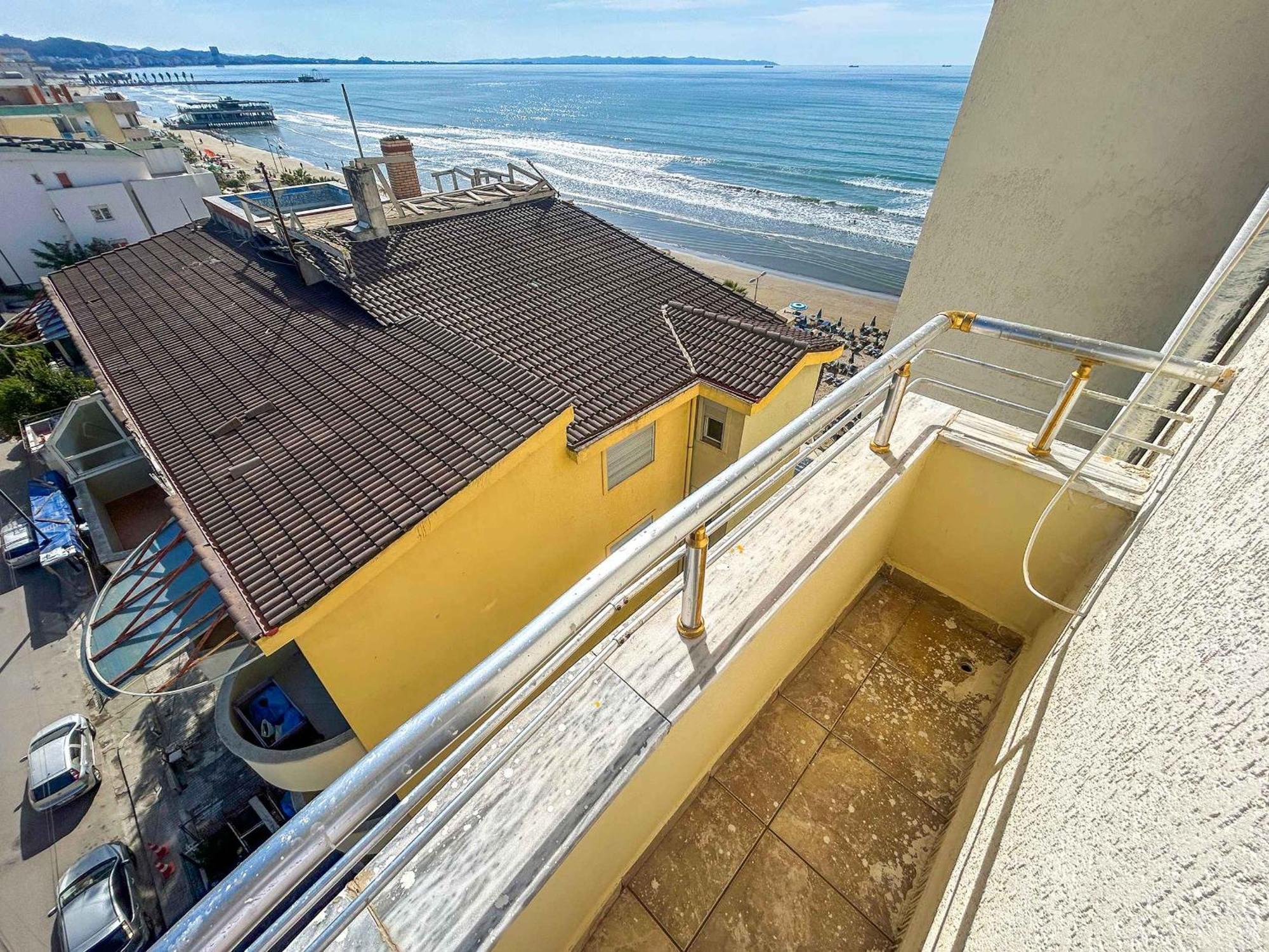 Divine 642 Lägenhet Durrës Exteriör bild
